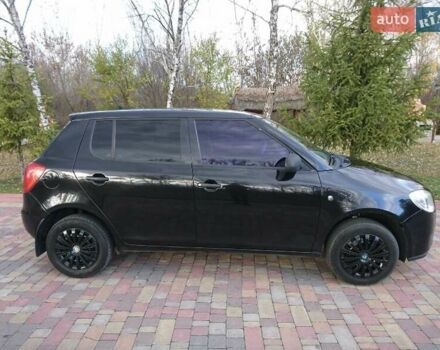 Черный Шкода Фабия, объемом двигателя 1.39 л и пробегом 237 тыс. км за 4700 $, фото 9 на Automoto.ua