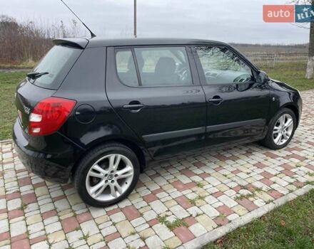 Черный Шкода Фабия, объемом двигателя 1.6 л и пробегом 190 тыс. км за 6400 $, фото 2 на Automoto.ua