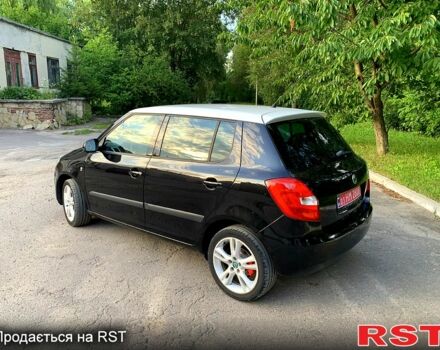 Черный Шкода Фабия, объемом двигателя 1.6 л и пробегом 206 тыс. км за 5600 $, фото 4 на Automoto.ua