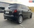 Черный Шкода Фабия, объемом двигателя 1.39 л и пробегом 234 тыс. км за 5000 $, фото 4 на Automoto.ua