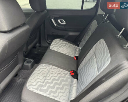 Черный Шкода Фабия, объемом двигателя 1.39 л и пробегом 167 тыс. км за 6450 $, фото 19 на Automoto.ua