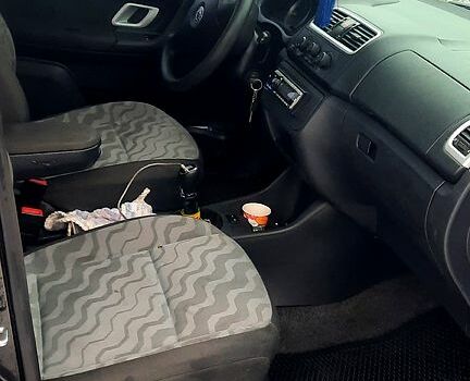 Черный Шкода Фабия, объемом двигателя 1.4 л и пробегом 270 тыс. км за 3500 $, фото 8 на Automoto.ua
