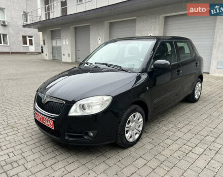 Черный Шкода Фабия, объемом двигателя 1.39 л и пробегом 215 тыс. км за 4790 $, фото 7 на Automoto.ua