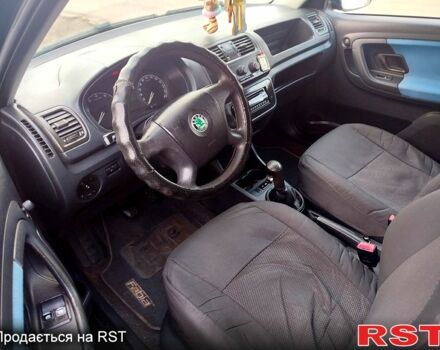 Черный Шкода Фабия, объемом двигателя 1.2 л и пробегом 218 тыс. км за 2500 $, фото 1 на Automoto.ua