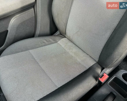 Черный Шкода Фабия, объемом двигателя 1.2 л и пробегом 272 тыс. км за 4200 $, фото 16 на Automoto.ua