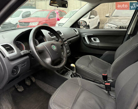 Чорний Шкода Фабія, об'ємом двигуна 1.2 л та пробігом 190 тис. км за 4200 $, фото 8 на Automoto.ua