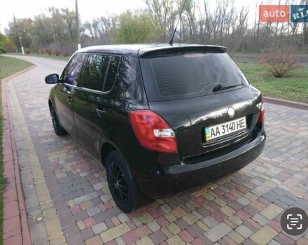 Черный Шкода Фабия, объемом двигателя 1.39 л и пробегом 237 тыс. км за 4700 $, фото 5 на Automoto.ua