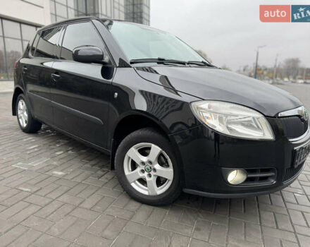 Черный Шкода Фабия, объемом двигателя 1.39 л и пробегом 167 тыс. км за 6450 $, фото 4 на Automoto.ua