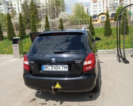 Черный Шкода Фабия, объемом двигателя 1.6 л и пробегом 200 тыс. км за 6300 $, фото 2 на Automoto.ua