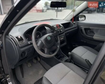Черный Шкода Фабия, объемом двигателя 1.2 л и пробегом 250 тыс. км за 4400 $, фото 9 на Automoto.ua
