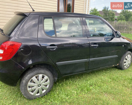 Черный Шкода Фабия, объемом двигателя 1.2 л и пробегом 285 тыс. км за 3300 $, фото 4 на Automoto.ua