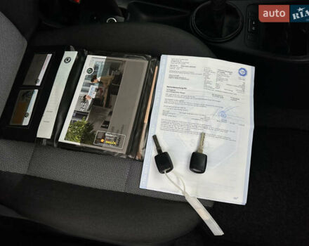 Черный Шкода Фабия, объемом двигателя 1.2 л и пробегом 95 тыс. км за 5200 $, фото 42 на Automoto.ua