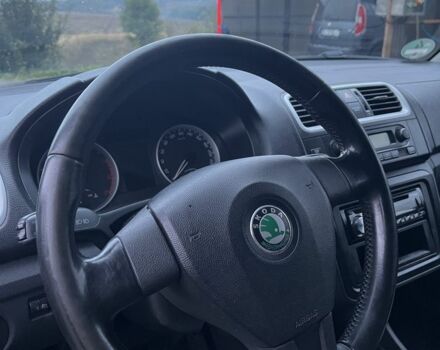 Черный Шкода Фабия, объемом двигателя 1.4 л и пробегом 192 тыс. км за 4999 $, фото 10 на Automoto.ua