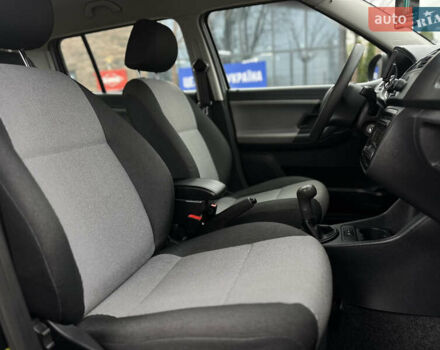 Черный Шкода Фабия, объемом двигателя 1.2 л и пробегом 95 тыс. км за 5200 $, фото 37 на Automoto.ua