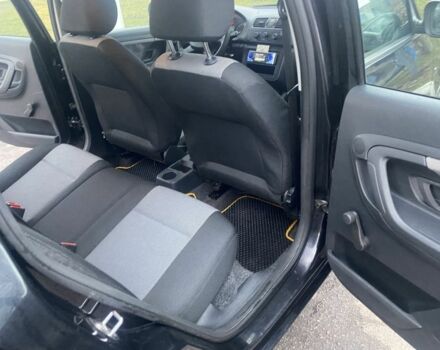 Черный Шкода Фабия, объемом двигателя 1.2 л и пробегом 199 тыс. км за 4200 $, фото 4 на Automoto.ua