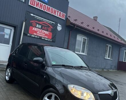 Черный Шкода Фабия, объемом двигателя 1.4 л и пробегом 192 тыс. км за 4999 $, фото 1 на Automoto.ua