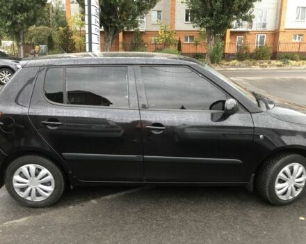 Черный Шкода Фабия, объемом двигателя 1.2 л и пробегом 212 тыс. км за 4800 $, фото 2 на Automoto.ua