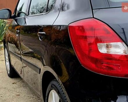 Чорний Шкода Фабія, об'ємом двигуна 1.6 л та пробігом 201 тис. км за 7999 $, фото 16 на Automoto.ua