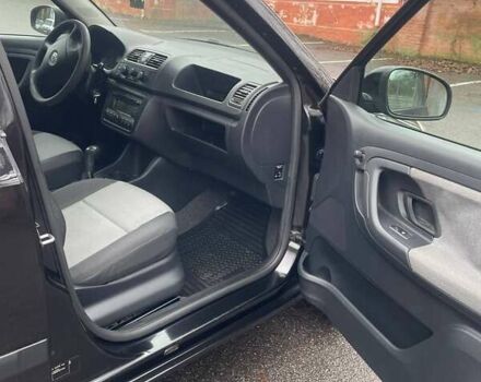 Чорний Шкода Фабія, об'ємом двигуна 1.39 л та пробігом 245 тис. км за 5300 $, фото 7 на Automoto.ua