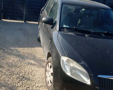 Черный Шкода Фабия, объемом двигателя 1.2 л и пробегом 250 тыс. км за 3500 $, фото 1 на Automoto.ua