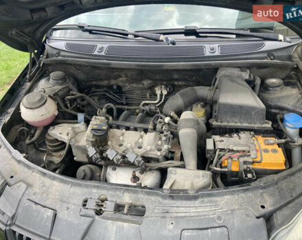 Черный Шкода Фабия, объемом двигателя 1.2 л и пробегом 285 тыс. км за 3300 $, фото 7 на Automoto.ua