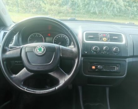 Черный Шкода Фабия, объемом двигателя 1.4 л и пробегом 291 тыс. км за 3800 $, фото 6 на Automoto.ua