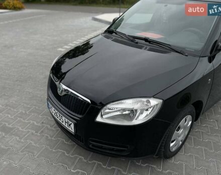 Черный Шкода Фабия, объемом двигателя 1.2 л и пробегом 250 тыс. км за 4400 $, фото 1 на Automoto.ua