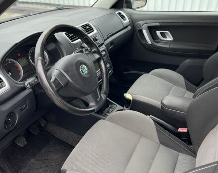 Черный Шкода Фабия, объемом двигателя 1.4 л и пробегом 213 тыс. км за 5700 $, фото 7 на Automoto.ua