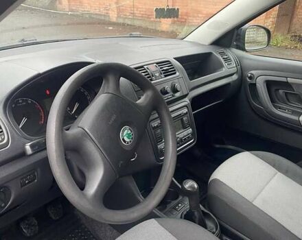 Чорний Шкода Фабія, об'ємом двигуна 1.39 л та пробігом 245 тис. км за 5300 $, фото 12 на Automoto.ua