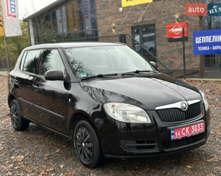 Черный Шкода Фабия, объемом двигателя 1.2 л и пробегом 95 тыс. км за 5200 $, фото 2 на Automoto.ua