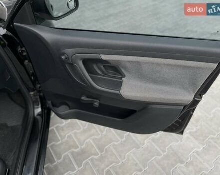 Черный Шкода Фабия, объемом двигателя 1.2 л и пробегом 250 тыс. км за 4400 $, фото 22 на Automoto.ua