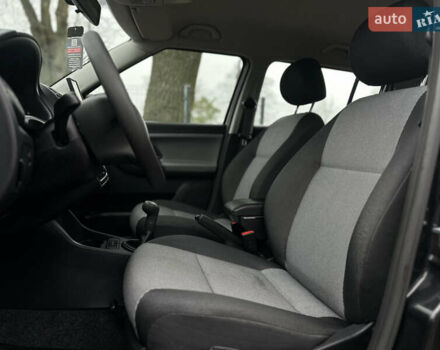 Черный Шкода Фабия, объемом двигателя 1.2 л и пробегом 95 тыс. км за 5200 $, фото 22 на Automoto.ua