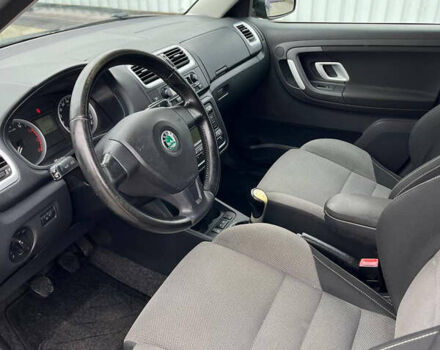 Черный Шкода Фабия, объемом двигателя 1.39 л и пробегом 216 тыс. км за 5700 $, фото 9 на Automoto.ua