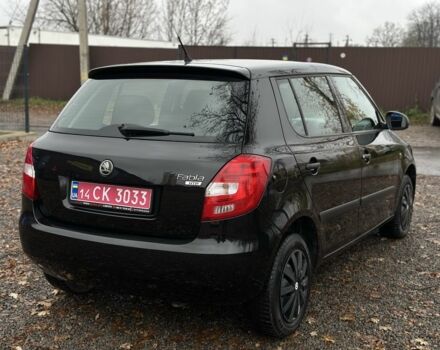 Черный Шкода Фабия, объемом двигателя 1.2 л и пробегом 95 тыс. км за 5200 $, фото 3 на Automoto.ua