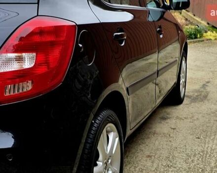 Чорний Шкода Фабія, об'ємом двигуна 1.6 л та пробігом 201 тис. км за 7999 $, фото 19 на Automoto.ua