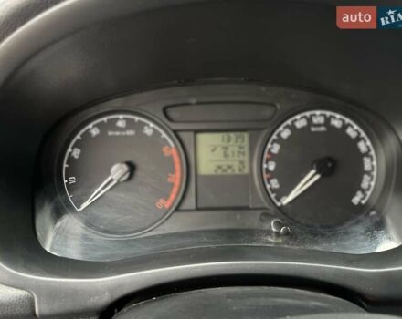 Черный Шкода Фабия, объемом двигателя 1.2 л и пробегом 250 тыс. км за 4400 $, фото 13 на Automoto.ua