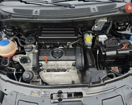 Чорний Шкода Фабія, об'ємом двигуна 1.6 л та пробігом 201 тис. км за 7999 $, фото 4 на Automoto.ua