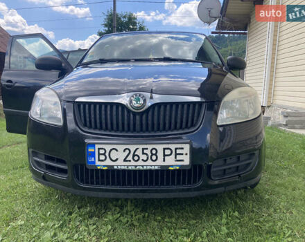 Черный Шкода Фабия, объемом двигателя 1.2 л и пробегом 285 тыс. км за 3300 $, фото 1 на Automoto.ua