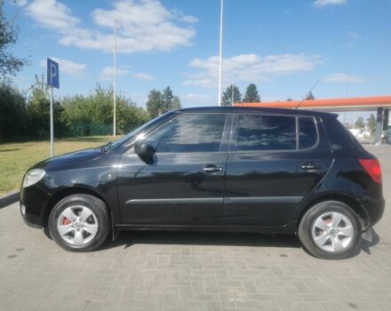 Черный Шкода Фабия, объемом двигателя 1.4 л и пробегом 291 тыс. км за 3800 $, фото 3 на Automoto.ua