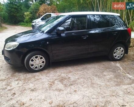 Черный Шкода Фабия, объемом двигателя 1.39 л и пробегом 260 тыс. км за 2800 $, фото 1 на Automoto.ua