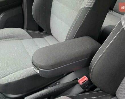 Чорний Шкода Фабія, об'ємом двигуна 1.6 л та пробігом 201 тис. км за 7999 $, фото 48 на Automoto.ua