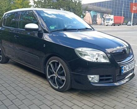 Черный Шкода Фабия, объемом двигателя 1.6 л и пробегом 210 тыс. км за 6700 $, фото 2 на Automoto.ua