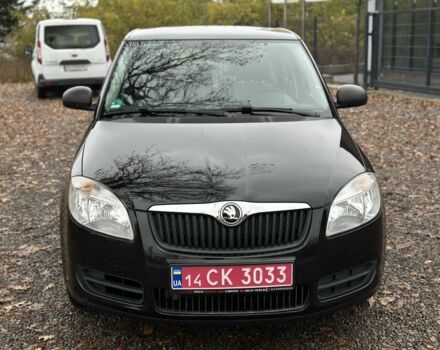 Черный Шкода Фабия, объемом двигателя 1.2 л и пробегом 95 тыс. км за 5200 $, фото 1 на Automoto.ua