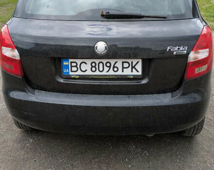 Черный Шкода Фабия, объемом двигателя 1.4 л и пробегом 255 тыс. км за 4600 $, фото 1 на Automoto.ua