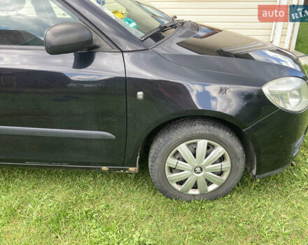 Черный Шкода Фабия, объемом двигателя 1.2 л и пробегом 285 тыс. км за 3300 $, фото 5 на Automoto.ua