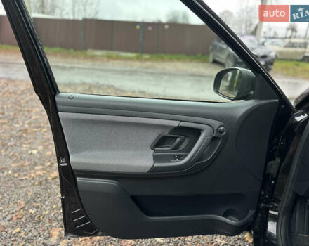 Черный Шкода Фабия, объемом двигателя 1.2 л и пробегом 95 тыс. км за 5200 $, фото 18 на Automoto.ua