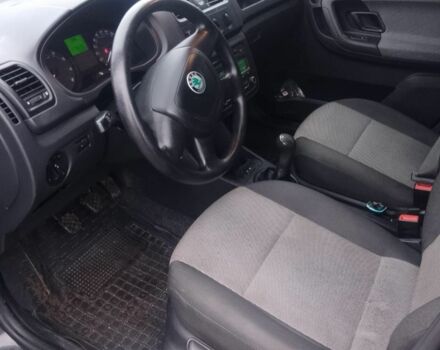 Черный Шкода Фабия, объемом двигателя 1.2 л и пробегом 189 тыс. км за 4800 $, фото 3 на Automoto.ua