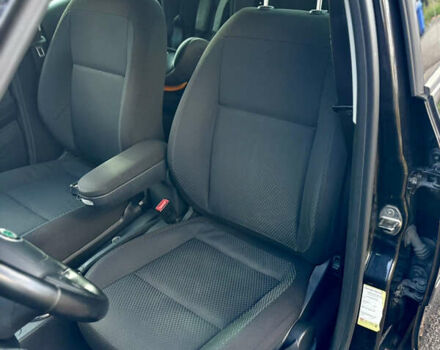 Черный Шкода Фабия, объемом двигателя 1.2 л и пробегом 209 тыс. км за 6300 $, фото 19 на Automoto.ua