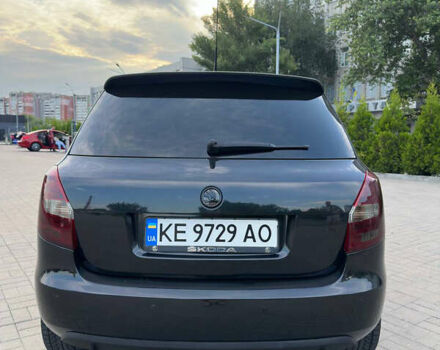 Черный Шкода Фабия, объемом двигателя 1.39 л и пробегом 235 тыс. км за 8500 $, фото 2 на Automoto.ua