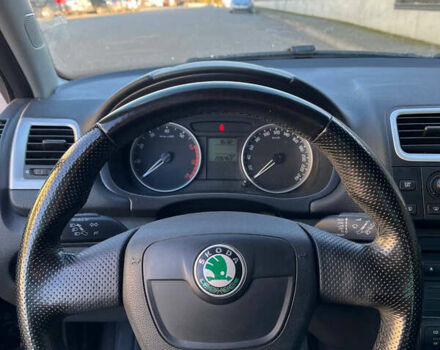 Черный Шкода Фабия, объемом двигателя 1.39 л и пробегом 226 тыс. км за 6100 $, фото 8 на Automoto.ua